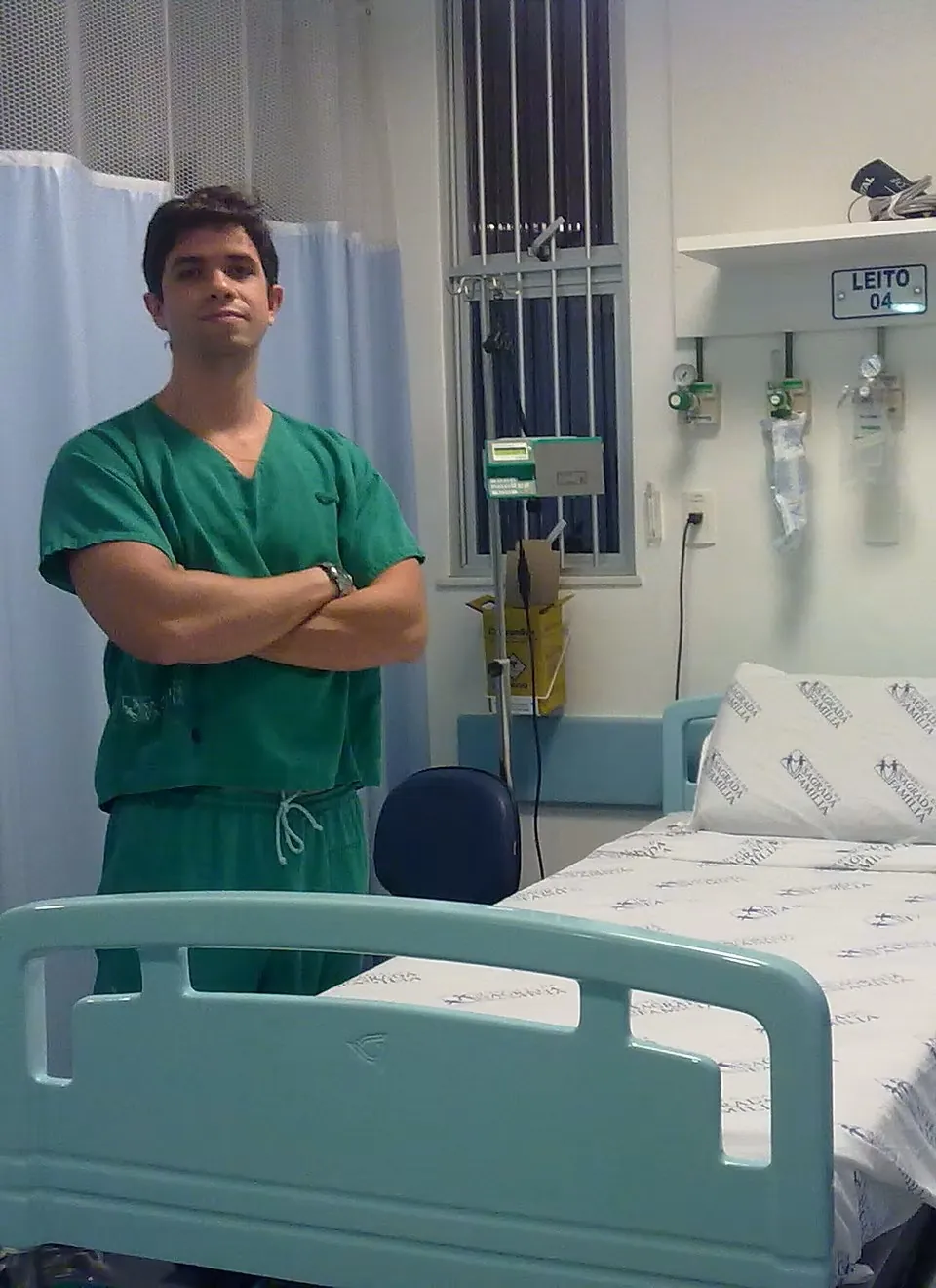 Dr. Marcel Maia em plantão de emergência